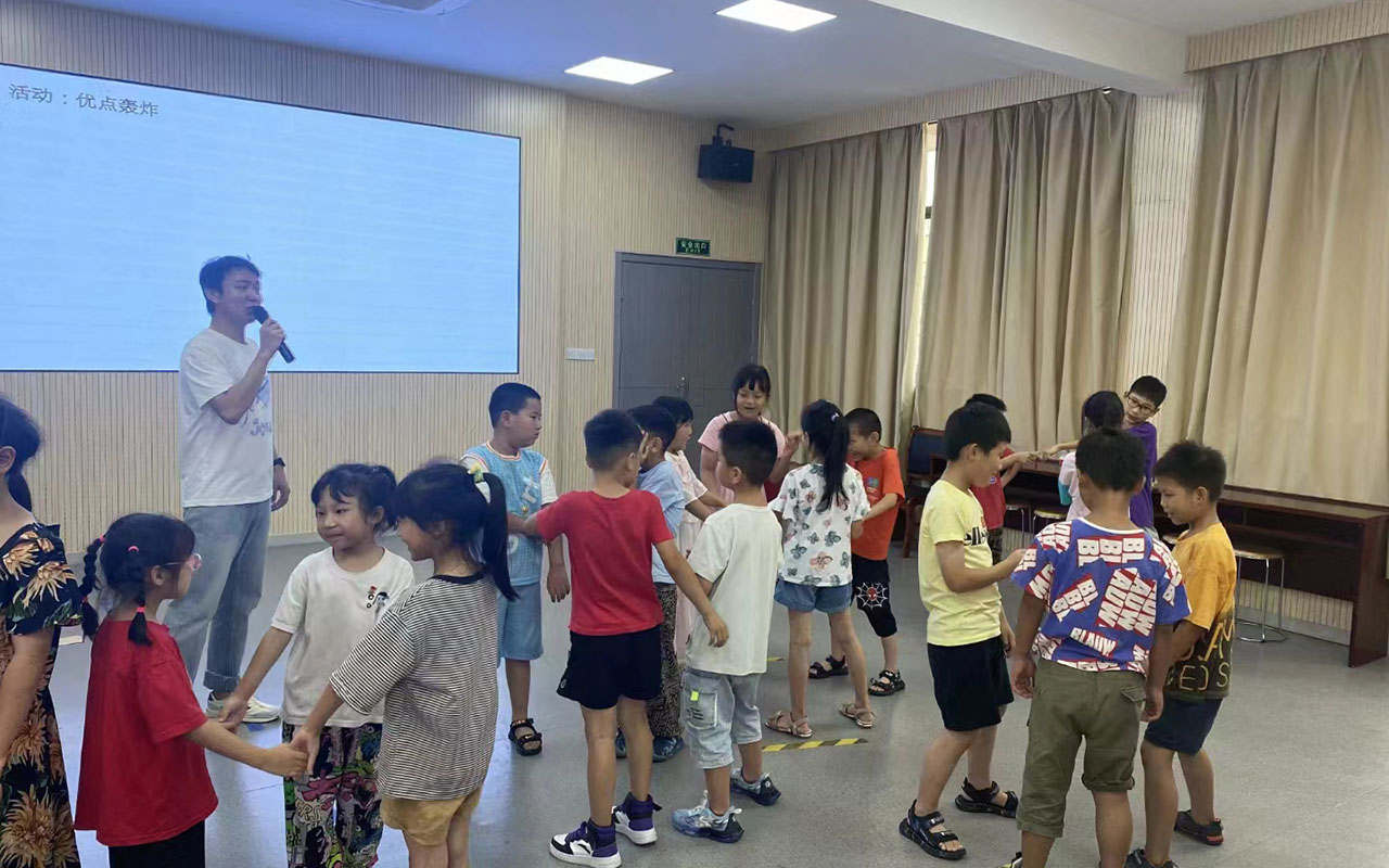 营山龙观乡中心学校